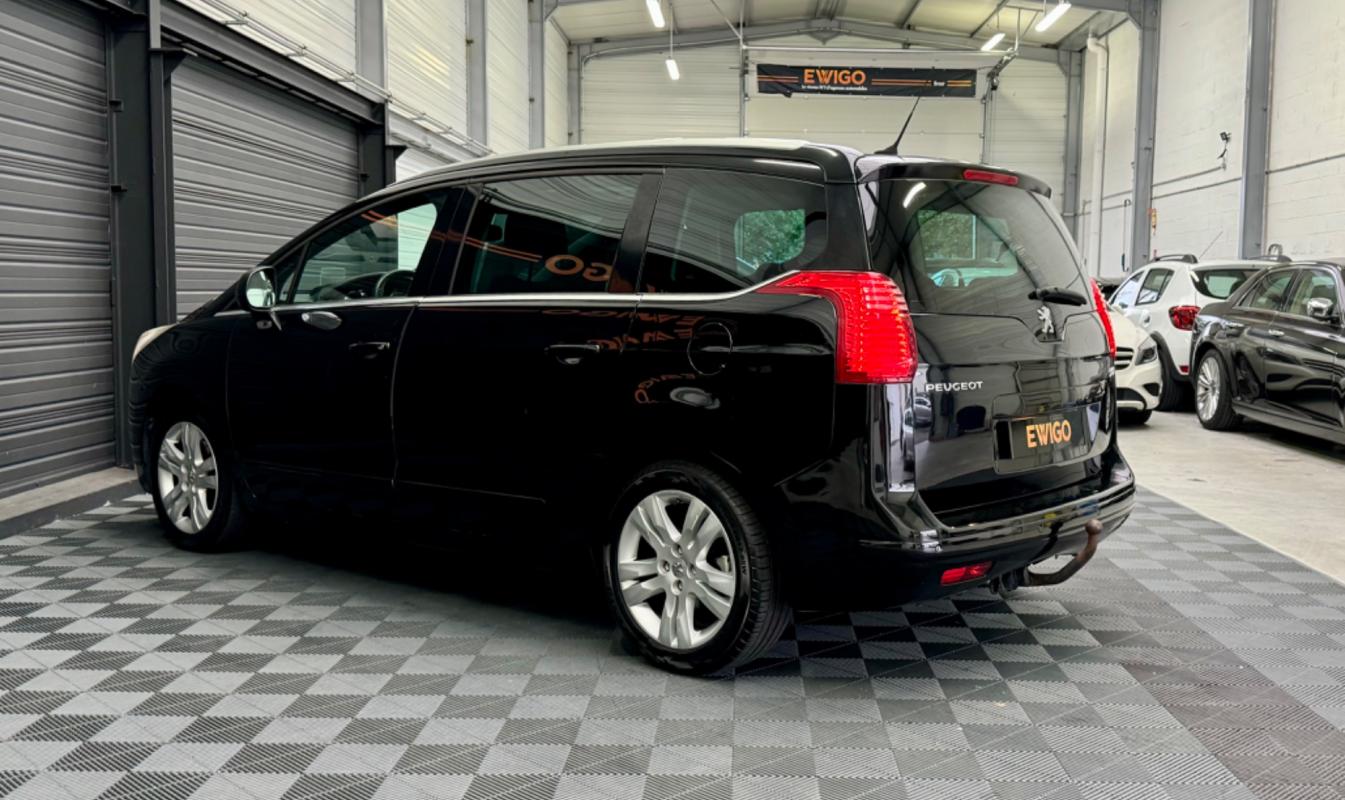 Peugeot 5008 - 2.0 HDI 150 PREMIUM PACK 7 PLACES DISTRI OK + ATTELAGE + GARANTIE 12 MOIS
