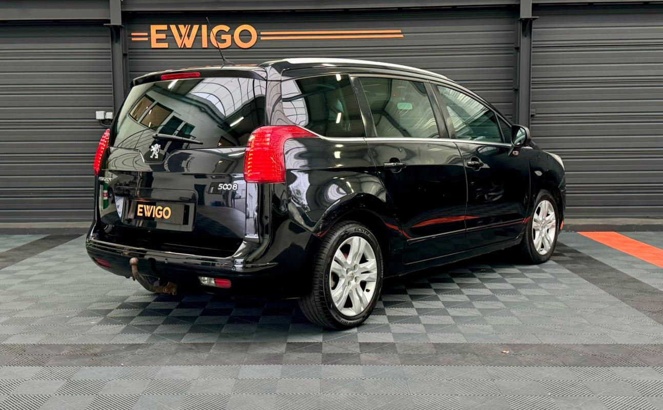 Peugeot 5008 - 2.0 HDI 150 PREMIUM PACK 7 PLACES DISTRI OK + ATTELAGE + GARANTIE 12 MOIS