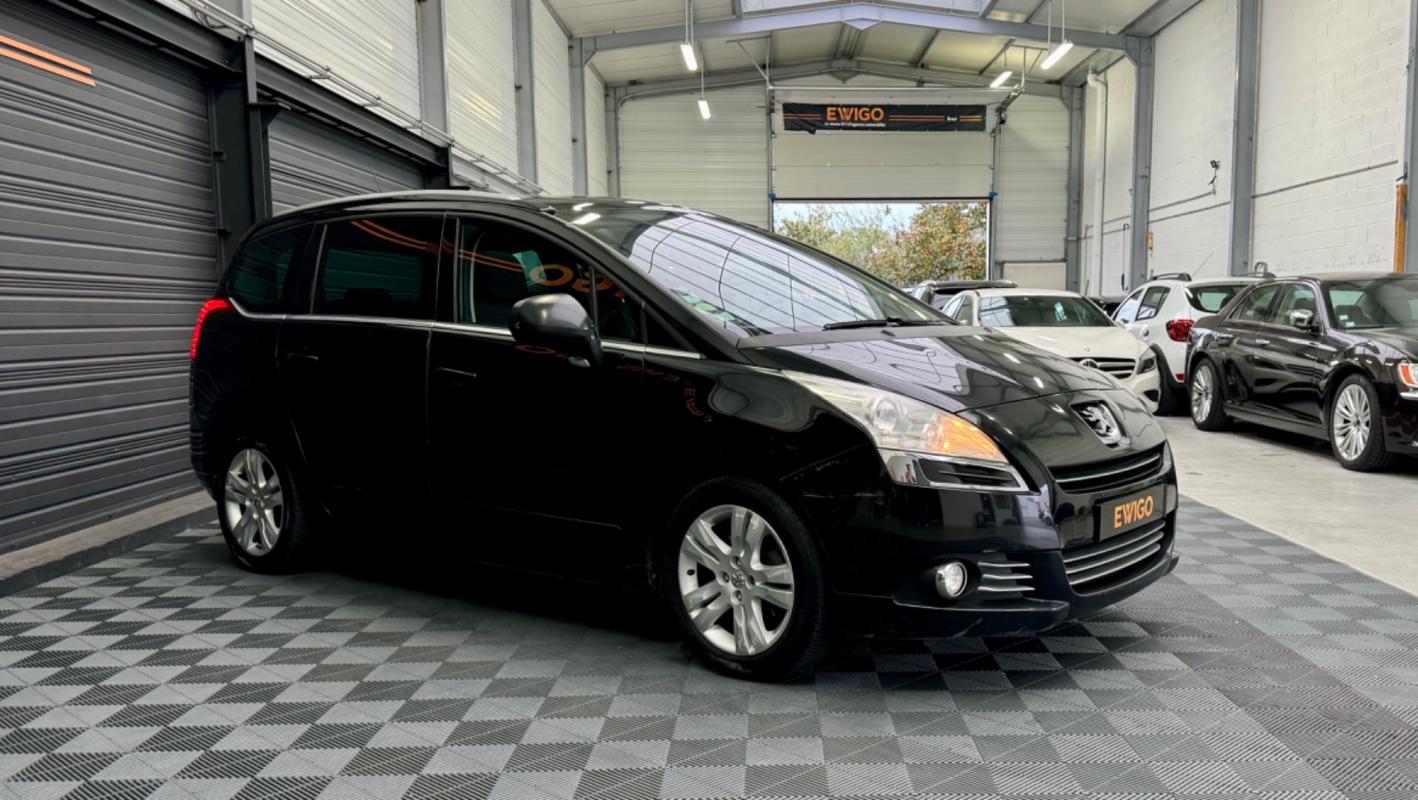 Peugeot 5008 - 2.0 HDI 150 PREMIUM PACK 7 PLACES DISTRI OK + ATTELAGE + GARANTIE 12 MOIS