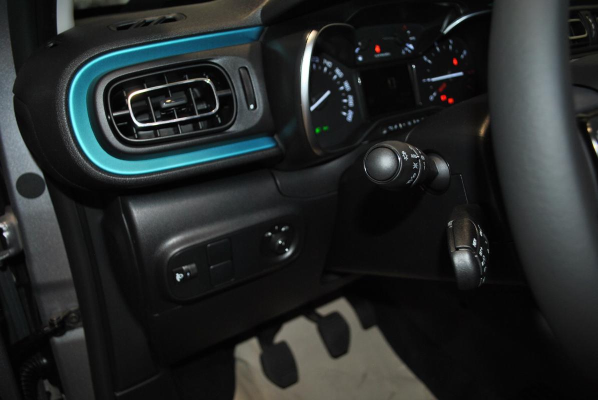 Citroën C3 - III (2) 1.2 PURETECH 83 SHINE PACK