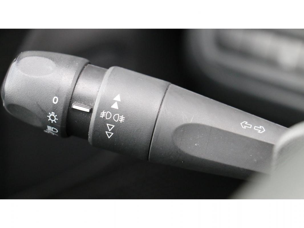 Peugeot 208 - 1.2i PureTech 12V S&S - 82 BERLINE Active PHASE 2